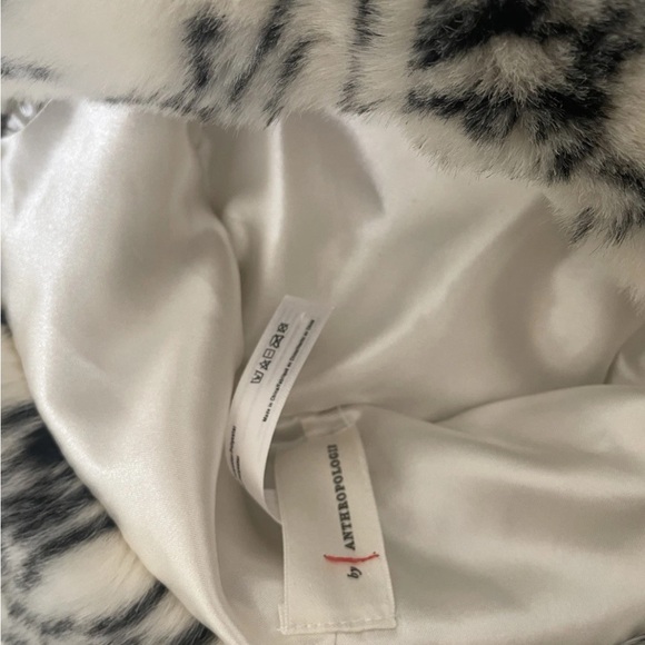 By Anthropologie Faux Fur Floral Bucket Hat Size: One Size - Picture 6 of 6